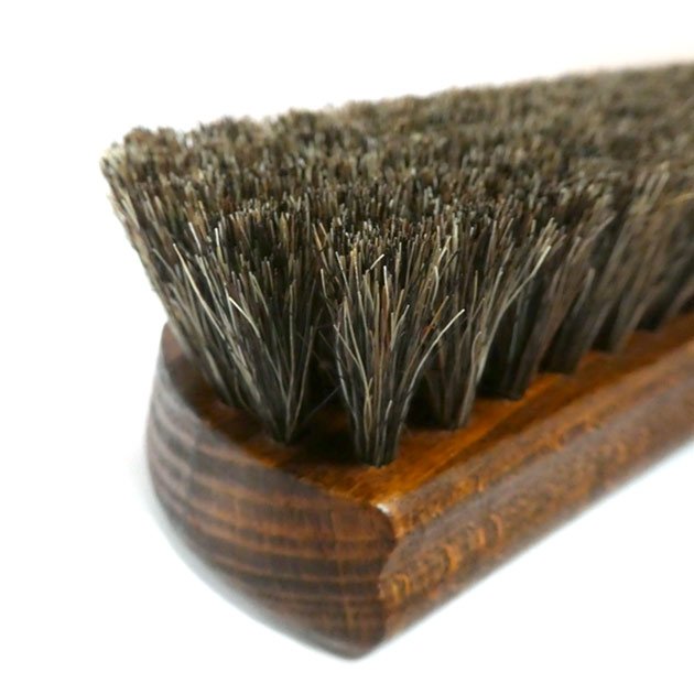 Hewitts Horsehair XL Brush - Image 4